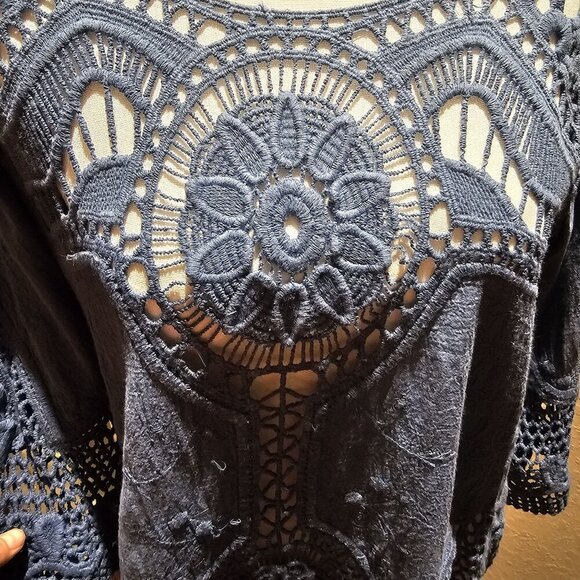 Taylor & Sage Woman's S Cotton Blue Crochet Lace Boho Top With 3/4 Sleeves - Picture 6 of 9